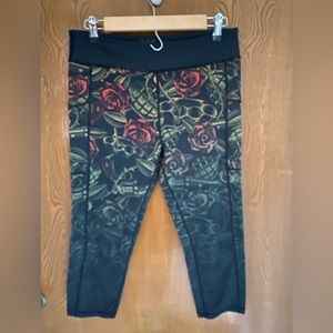 CVG Guns and Roses L crop legging / matching XL sports bra